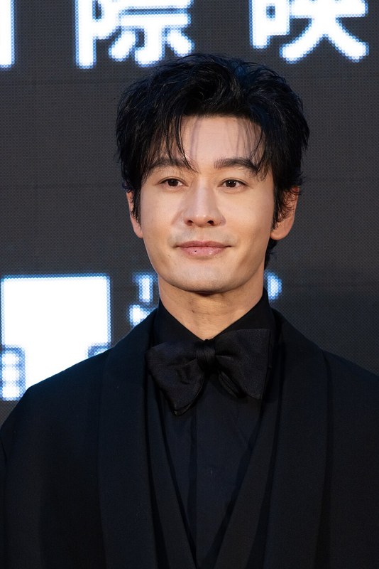 Huang Xiaoming